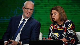 Mike Mrdak's ABC review: Milne told Guthrie to sack ABC journalists of his own accord