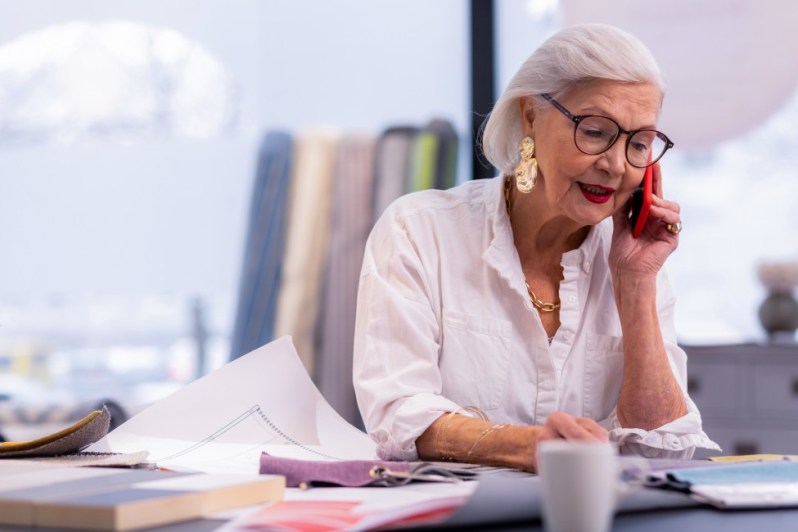 PM wants help for older public servants to stay in the workforce