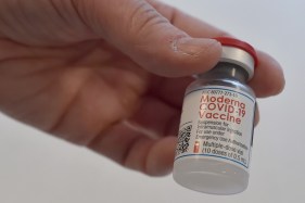 Australia secures deal for further 25 million doses of Moderna vaccine