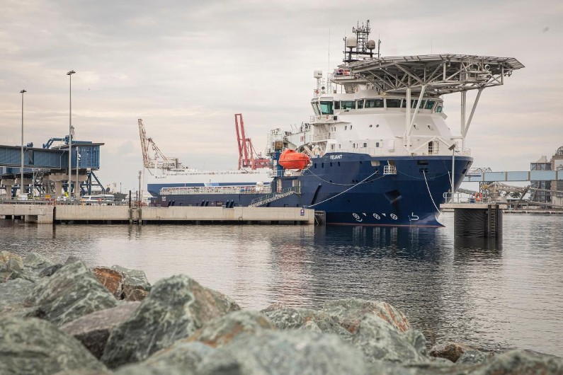 Navy raises flag on Pacific cyclone relief ship Reliant