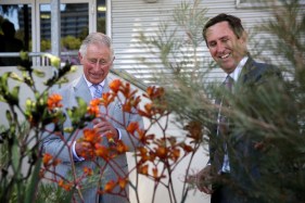 WA botanical gardens boss hangs up his boots after 40 years of service