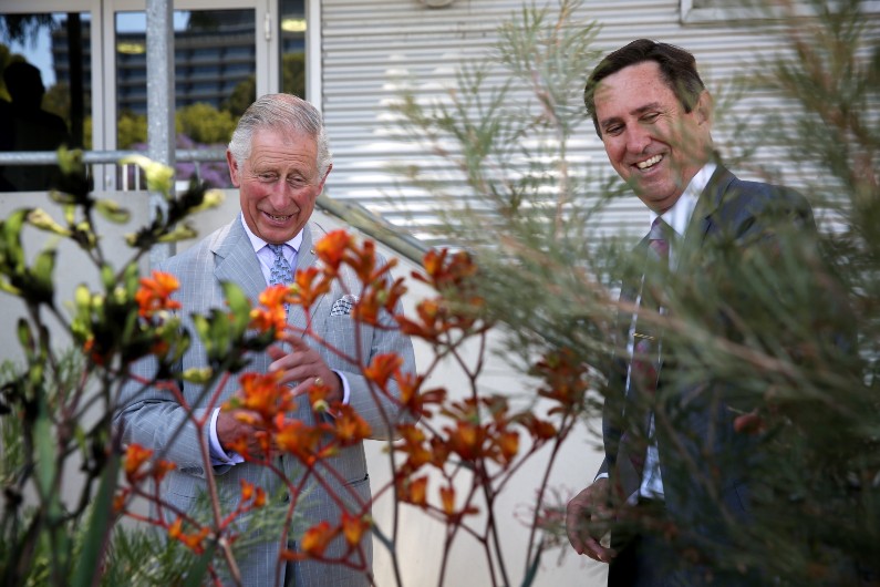 WA botanical gardens boss hangs up his boots after 40 years of service