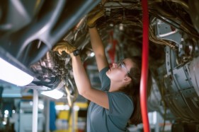 Federal aircraft inspectors move to strike over safety concerns, staff shortages